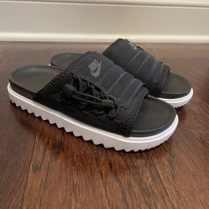 Nike Slides size 6
